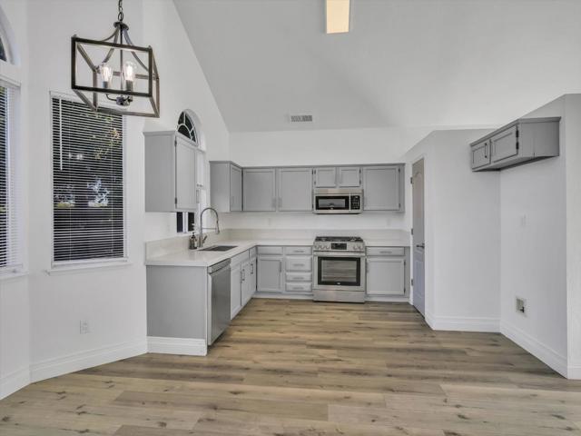 3706 Leilani Lane, Stockton CA: https://media.crmls.org/mediaz/36d2f7b9-c825-4f80-8bad-1ae91969e3c1.jpg