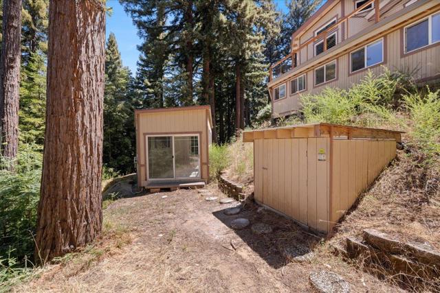 26000 Pierce Road, Los Gatos CA: https://media.crmls.org/mediaz/36d30289-646f-476d-aae6-1949a906ccb5.jpg