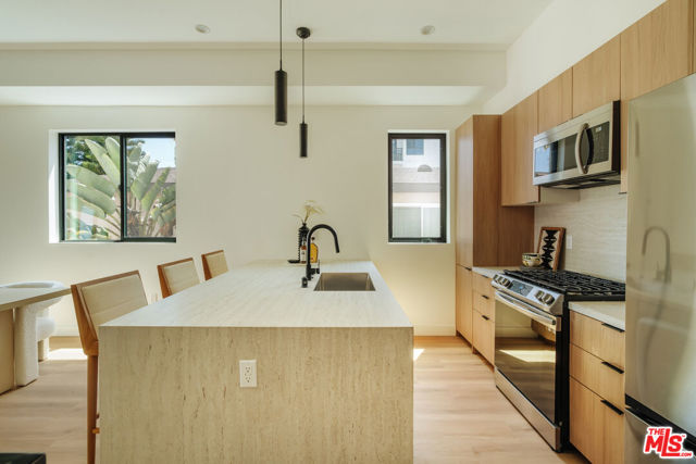 1343 S Ogden Drive, Los Angeles CA: https://media.crmls.org/mediaz/36d30f6b-e535-4016-ad08-de14e8a0c9f1.jpg