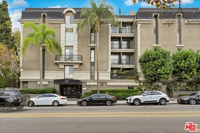 585 N Rossmore Ave #401, Los Angeles, CA 90004