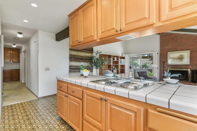 5420 Mirar Court, Bonita CA: https://media.crmls.org/mediaz/36d3bd7a-cd0f-4ed5-a645-8f6a3216000b.jpg