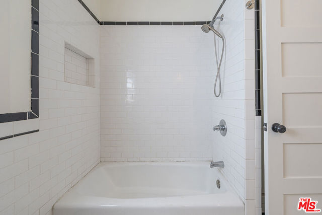 669 W Sepulveda Street, San Pedro CA: https://media.crmls.org/mediaz/36d4490b-25d0-4e7a-8d90-4abde6a79784.jpg