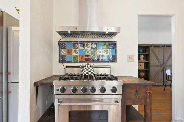 1032 Alberta Pl, San Diego CA: https://media.crmls.org/mediaz/36d55fb8-fd61-489b-9849-296aa2723a82.jpg