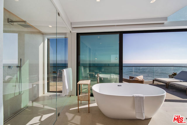 18954 Pacific Coast Highway, Malibu CA: https://media.crmls.org/mediaz/36d5eebf-2a8b-4dbe-b87c-cd20d7279a8a.jpg