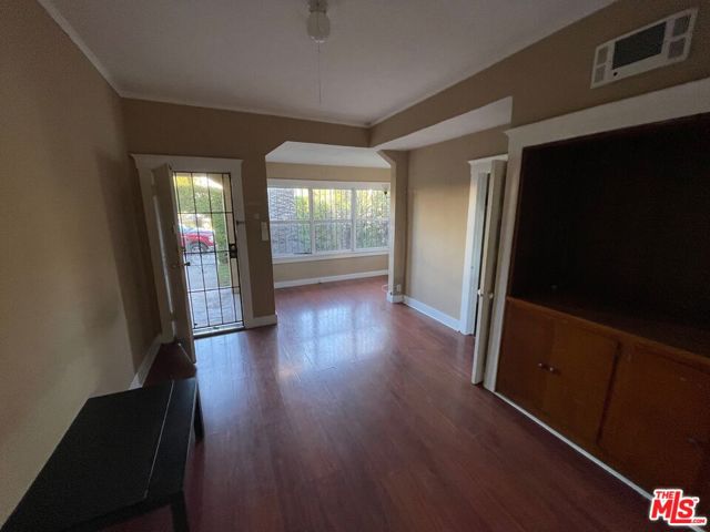 1185 N Normandie Avenue, Los Angeles CA: https://media.crmls.org/mediaz/36d6283c-9ff7-421d-af29-6b03c30e3295.jpg