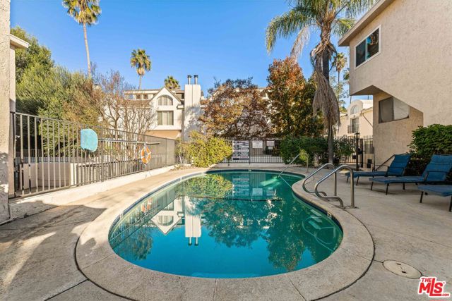 5055 Coldwater Canyon Avenue, Sherman Oaks CA: https://media.crmls.org/mediaz/36d65b6b-89a2-42c9-b54d-453dbcf85234.jpg