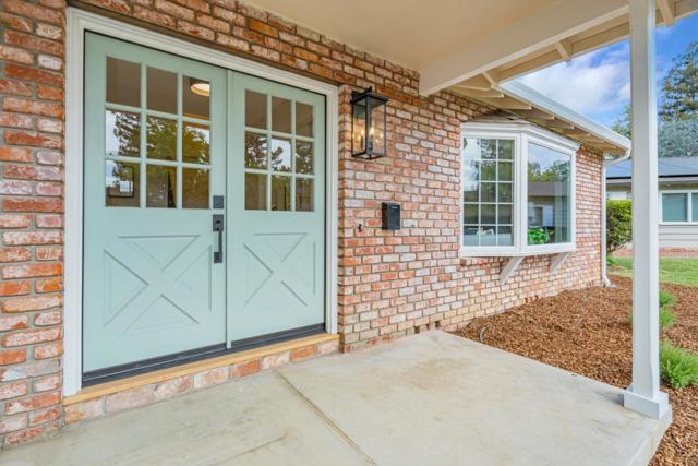 3574 Wellesley Court, Mountain View CA: https://media.crmls.org/mediaz/36d684e7-6de8-4f9c-aa26-0ecb7424262a.jpg