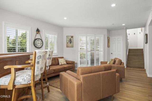 5270 W Wooley Road, Oxnard CA: https://media.crmls.org/mediaz/36d69ad4-b427-45cc-bf1a-552a50ea6bb2.jpg