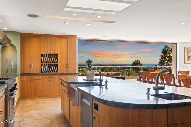 Detail Gallery Image 3 of 60 For 268 N Linda Vista Ave, Ventura,  CA 93001 - 5 Beds | 3 Baths