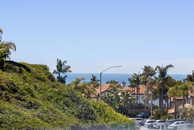 1568 Sapphire Dr, Carlsbad CA: https://media.crmls.org/mediaz/36d8fd51-85c9-4693-b491-a25d9ceab989.jpg