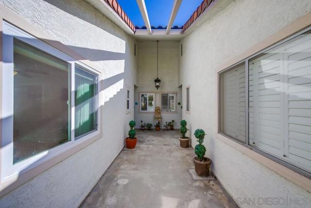 1024 La Tierra Dr, San Marcos CA: https://media.crmls.org/mediaz/36d936b1-4a83-4df3-a2be-b2ed85febf6b.jpg