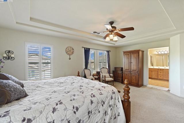Image 22 of 53 For 5854 Riverbank Cir