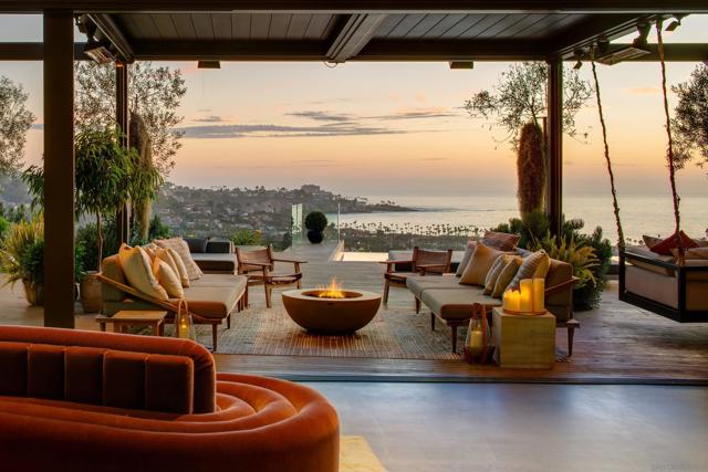 2585 Calle Del Oro, La Jolla CA: https://media.crmls.org/mediaz/36d9dc8b-4402-452e-8f77-fde840d16870.jpg