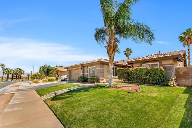 69867 Kent Place, Cathedral City CA: https://media.crmls.org/mediaz/36da80ed-b35a-49de-899c-be6fa9cc5259.jpg