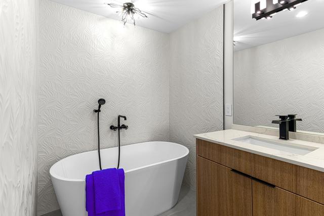 5155 E Bobolink Lane, Palm Springs CA: https://media.crmls.org/mediaz/36db0dd8-3faa-45dc-bbec-aae1d925438d.jpg
