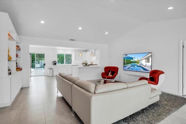 68159 Mountain View Road, Cathedral City CA: https://media.crmls.org/mediaz/36dbbc70-c9d0-487f-9424-5593ce5f6efb.jpg