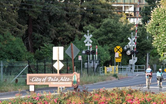 447 Homer Avenue, Palo Alto CA: https://media.crmls.org/mediaz/36dbc077-3288-474d-96b1-86f219e4d885.jpg
