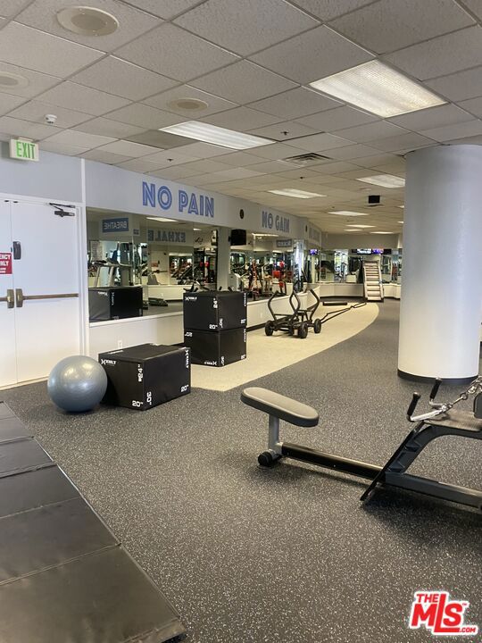 4316 Marina City Drive, Marina del Rey CA: https://media.crmls.org/mediaz/36dc8cf8-40cf-4626-9897-e13442119f49.jpg