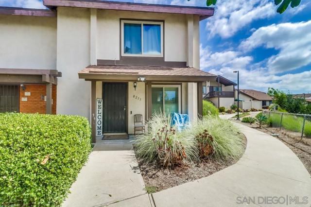8233 Warmwood Ave, Spring Valley CA: https://media.crmls.org/mediaz/36dd6fbb-6616-4088-9a93-57e1b023463d.jpg