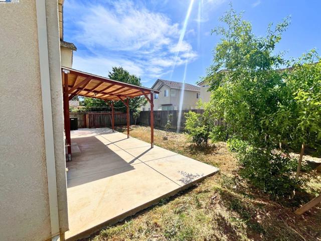 4651 Stern Dr, Merced CA: https://media.crmls.org/mediaz/36de0b5b-c0f9-49f5-a3db-1aafcc7c4f5a.jpg