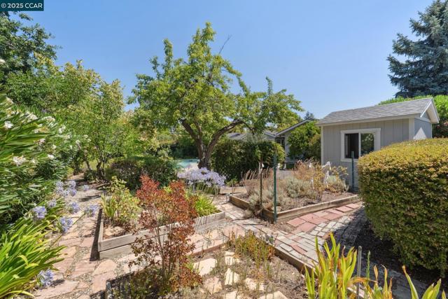 149 Rock Oak Court, Walnut Creek CA: https://media.crmls.org/mediaz/36de1491-b7ee-49eb-a55b-ef13c06f39f0.jpg