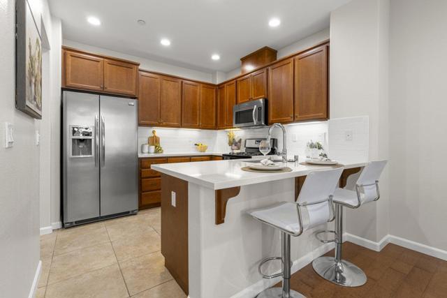 104 N Hummingbird Lane, San Mateo CA: https://media.crmls.org/mediaz/36deca90-ec18-4ec8-bbc6-eef75fb290d4.jpg
