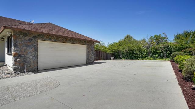 3427 San Saba Drive, San Jose CA: https://media.crmls.org/mediaz/36df2a8f-67ec-4b6f-8dca-058f0ab83e12.jpg