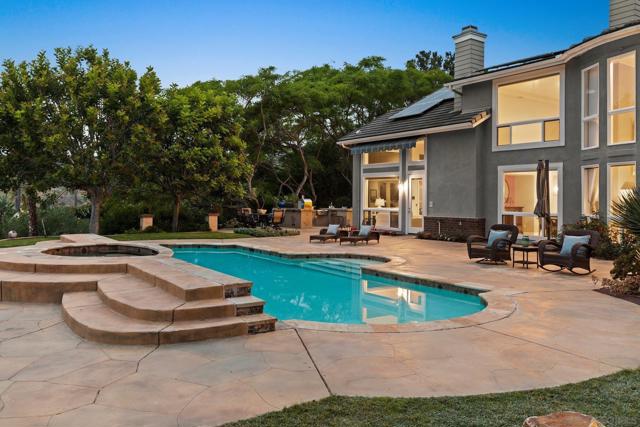 521 Latigo Row, Encinitas CA: https://media.crmls.org/mediaz/36df34e9-abec-44b1-a6e5-f743e41d813c.jpg