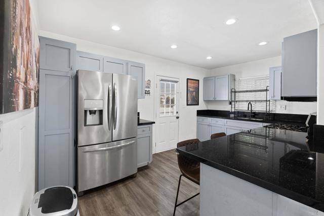 Detail Gallery Image 1 of 34 For 10517 S Normandie Ave., Los Angeles,  CA 90044 - 3 Beds | 1/1 Baths