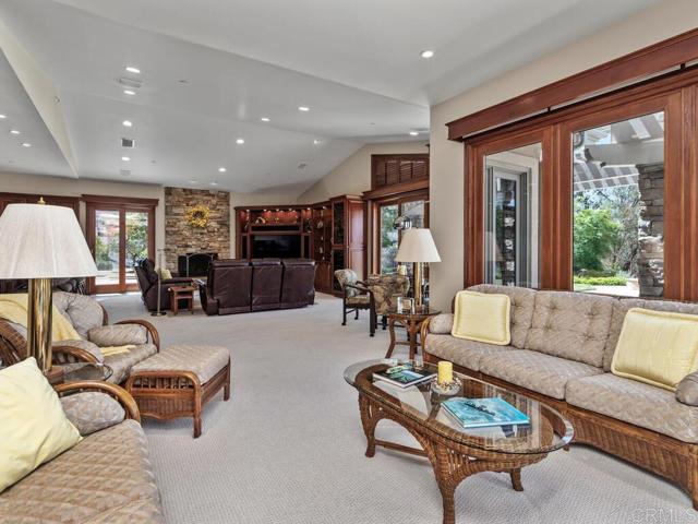 6095 Lake Vista Drive, Bonsall CA: https://media.crmls.org/mediaz/36df518c-0b44-4e1c-acc2-48071ca02946.jpg