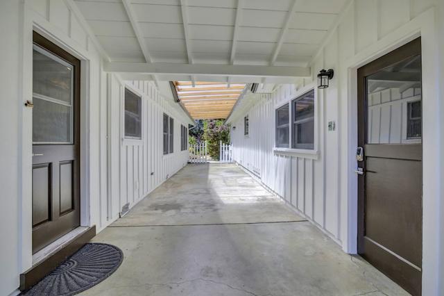 667 Cuesta Drive, Los Altos CA: https://media.crmls.org/mediaz/36dfdcb8-986b-4780-9edb-f251907c2d89.jpg