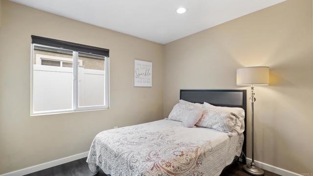 271 E Rienstra Street, Chula Vista CA: https://media.crmls.org/mediaz/36e07bb0-6157-4555-8b94-045a654cd283.jpg