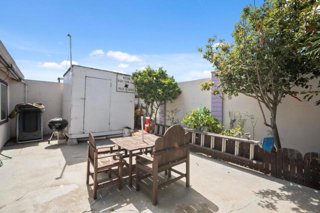 1518 Duran Circle, Salinas CA: https://media.crmls.org/mediaz/36e08ab0-347c-4fa2-8139-3539618ac797.jpg