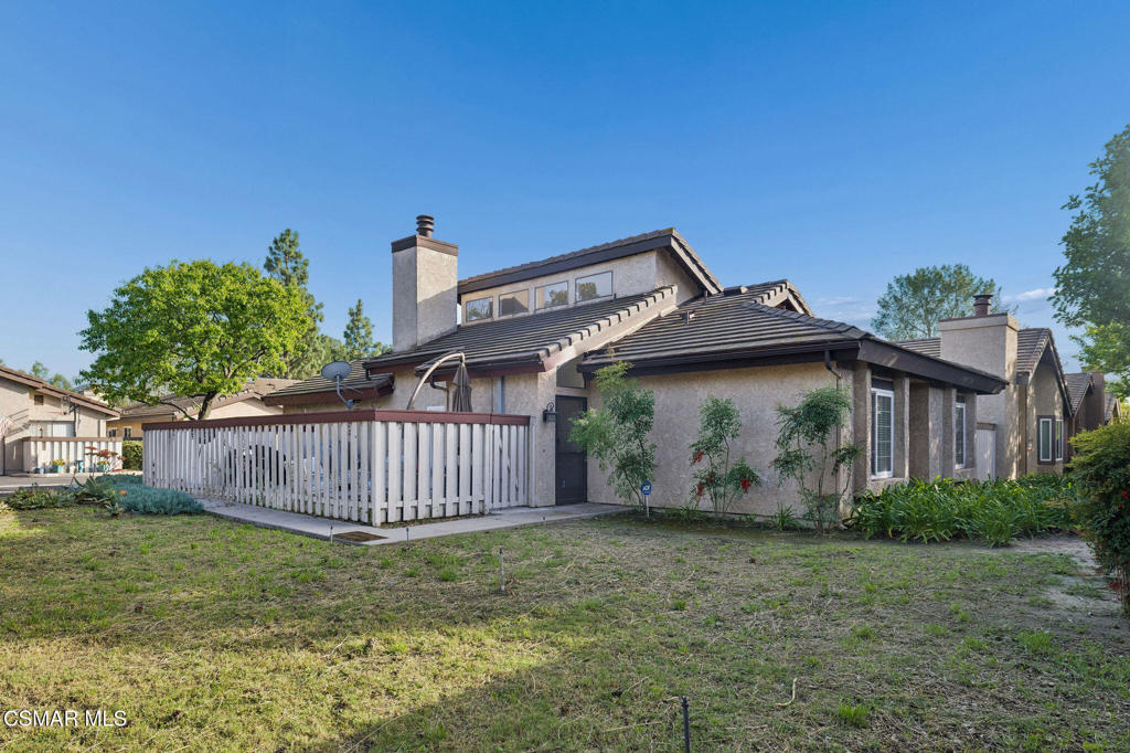 499 Sobre Colinas Place