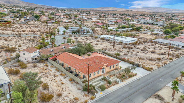 12622 Miracle Hill Road, Desert Hot Springs CA: https://media.crmls.org/mediaz/36e0a942-9a2b-4d3e-9935-d41df8c1d0ca.jpg