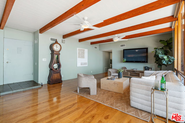 3928 Clayton Avenue, Los Angeles CA: https://media.crmls.org/mediaz/36e14ecd-a6fc-4495-85b2-71950b5058ee.jpg