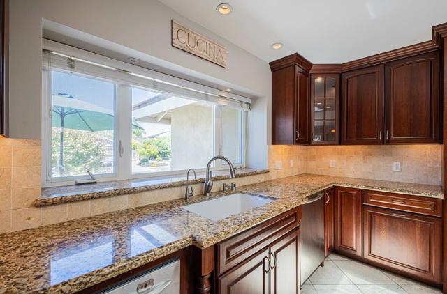 22470 Estoque Place, Salinas CA: https://media.crmls.org/mediaz/36e17fe4-7a51-4260-8eb8-7d99c645a4ea.jpg