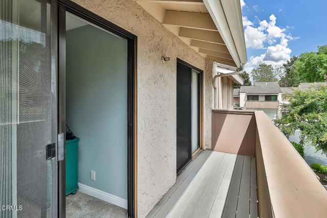 1993 Wheelwright Lane, Newbury Park CA: https://media.crmls.org/mediaz/36e2e0c8-ecb4-4fec-aa88-5206a1f9fdb3.jpg