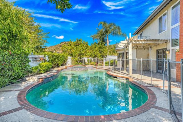 12417 Shropshire Lane, San Diego CA: https://media.crmls.org/mediaz/36e3cdb4-6d69-4560-a23c-ebf06830a295.jpg