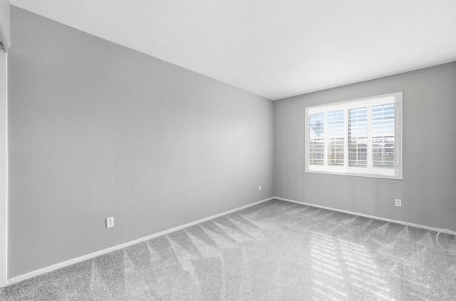 1029 Vista Oak Place, Chula Vista CA: https://media.crmls.org/mediaz/36e42189-a06d-4406-8a5e-3d71bd4e85d4.jpg