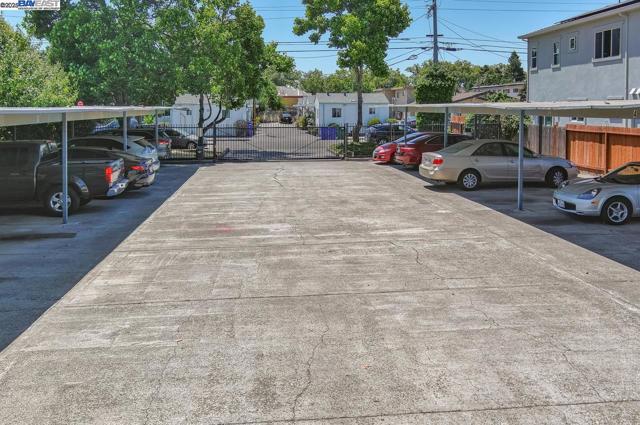 350 Smalley Ave, Hayward CA: https://media.crmls.org/mediaz/36e4fbc9-36b9-4079-bd4a-51b09ec4d6df.jpg