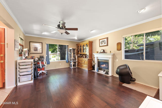 1122 Canterford Circle, Westlake Village CA: https://media.crmls.org/mediaz/36e59a9f-a760-4b79-88ce-c864aa349780.jpg