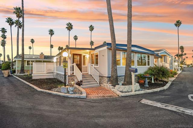 1215 Anchors Way Drive, Ventura CA: https://media.crmls.org/mediaz/36e6a09d-72ee-4b19-93f6-5013702e1991.jpg