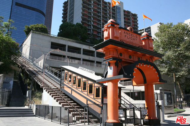 630 W 6th Street, Los Angeles CA: https://media.crmls.org/mediaz/36e739b7-67a4-4a73-b9f0-fcf222657e85.jpg