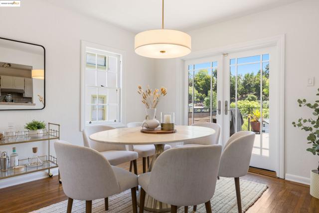 769 Santa Ray Ave, Oakland CA: https://media.crmls.org/mediaz/36e8afb3-ebbd-4ee6-be3f-5aeb12ebec1d.jpg