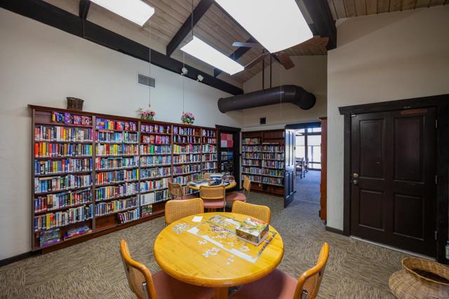 4650 Dulin Rd, Fallbrook CA: https://media.crmls.org/mediaz/36e90047-3e0b-4b86-97e1-4c67117efe7a.jpg