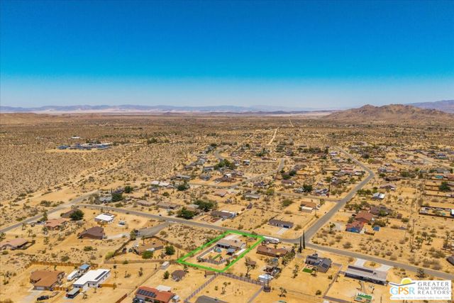 3662 Balsa Avenue, Yucca Valley CA: https://media.crmls.org/mediaz/36e9b04f-5fd3-4069-8b5c-d68d127c84aa.jpg