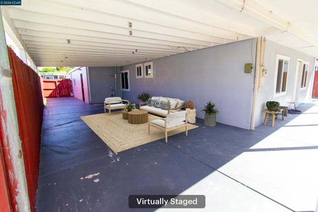2929 Alta Mira Dr, Richmond CA: https://media.crmls.org/mediaz/36e9cfa9-52ca-45cd-8a36-79e6d914d2d4.jpg