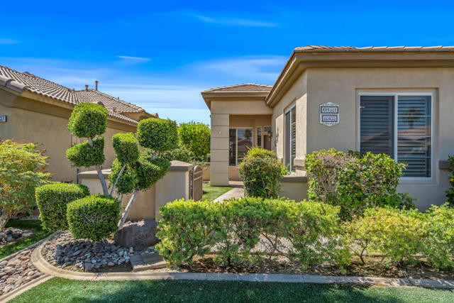 80435 Muirfield Drive, Indio CA: https://media.crmls.org/mediaz/36e9f8d3-a814-4e9d-9b38-a7a864d9251a.jpg