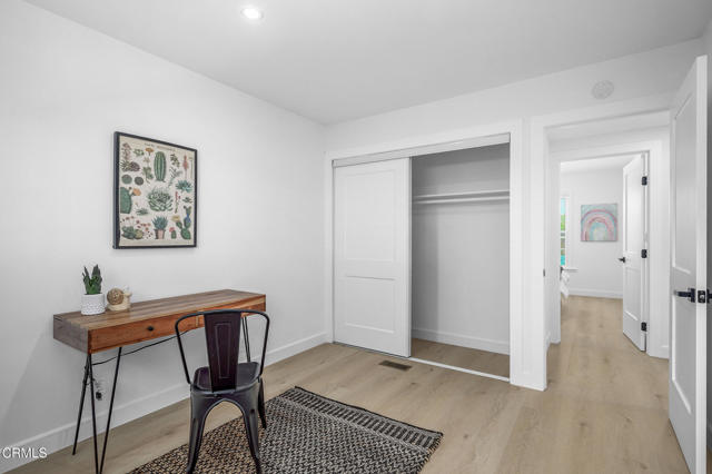 Detail Gallery Image 35 of 46 For 242 Redfield Ave Ave, Thousand Oaks,  CA 91320 - 4 Beds | 2/1 Baths